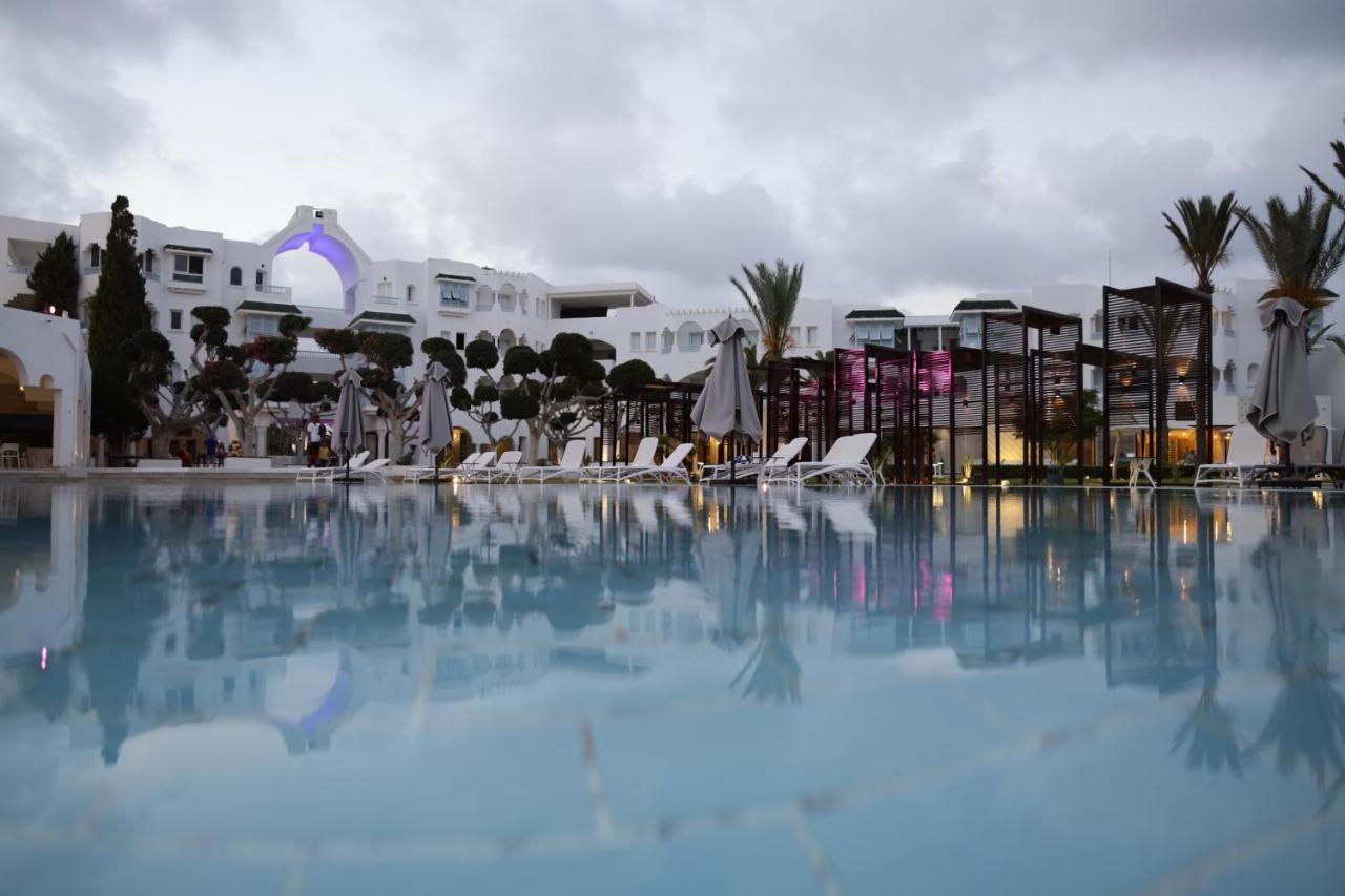 The Mirage Resort & Spa Hammamet Eksteriør bilde The swimming pool at the hotel